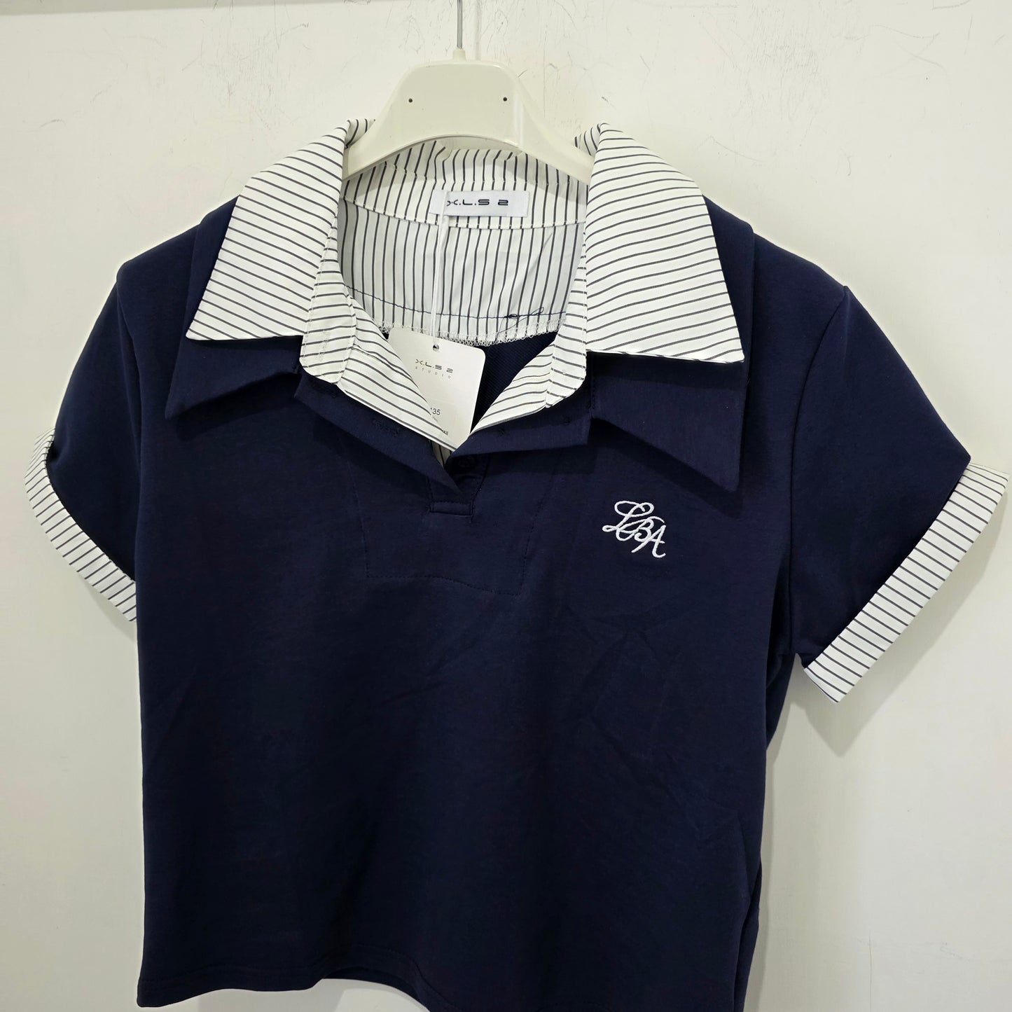 Maglia Polo Donna Grigia con Colletto a Righe e Maniche Corte Stile