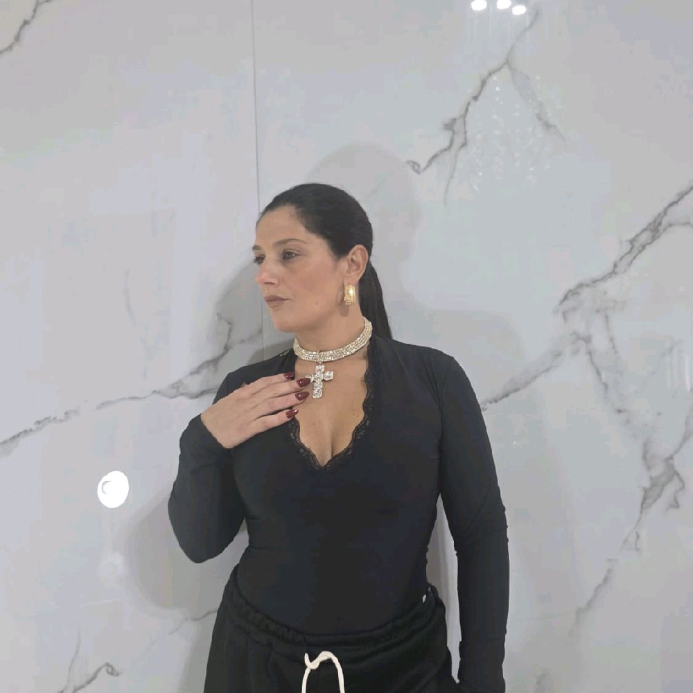 Body con Dettagli in Pizzo Taglia Unica Rosso Elegante e Versatile per Ogni Occasione con Maniche Lunghe e Collo a V Capo Essenziale per il Guardaroba