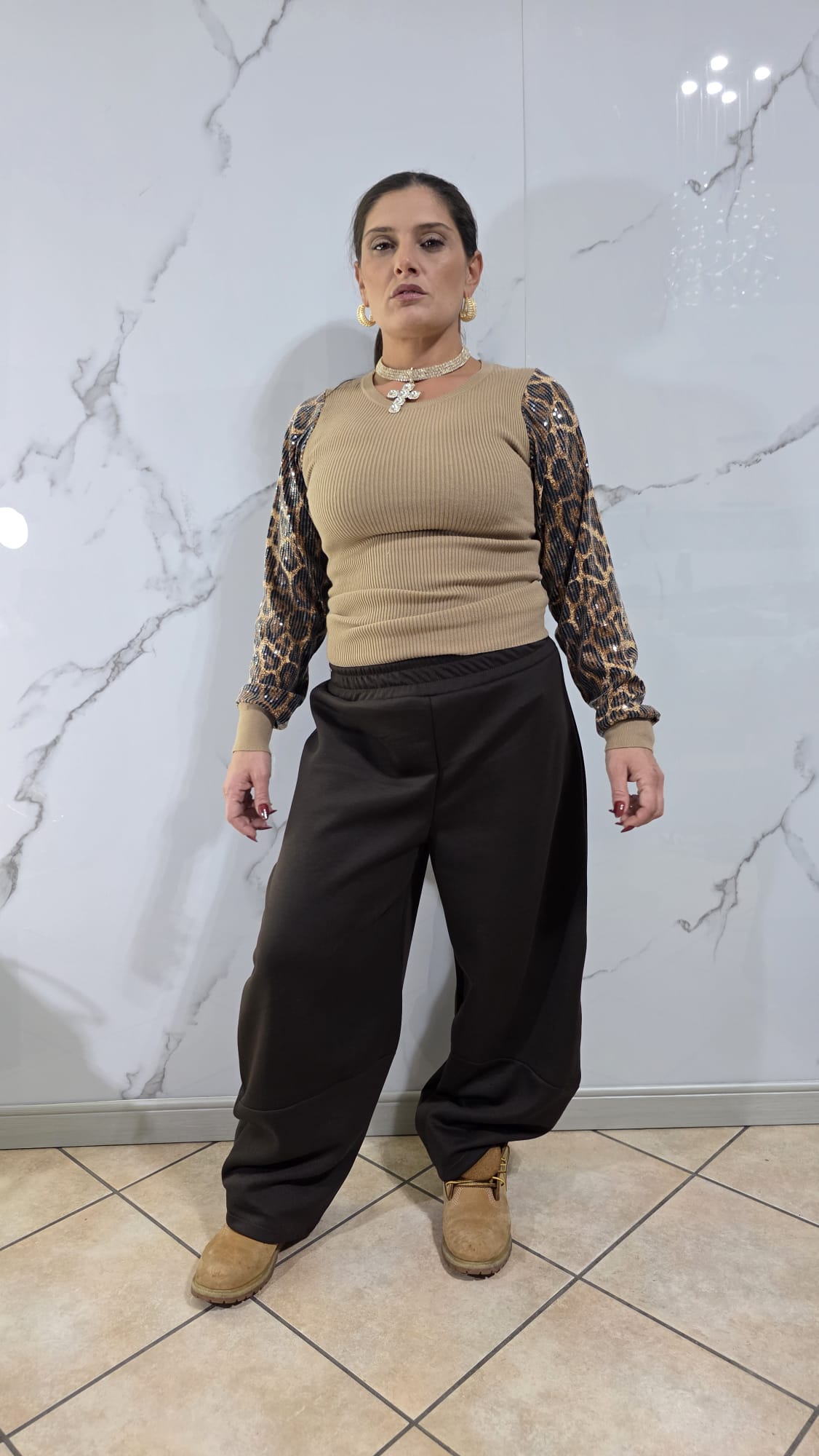 Maglia a Maniche Lunghe con Dettaglio Animalier - Comfort e Stile per Varie Occasioni - Capo Versatile e Originale