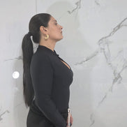 Body Rosso a Maniche Lunghe con Collo Alto e Dettaglio al Centro per Donna Stile Elegante e Comfortabile