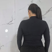 Body Rosso a Maniche Lunghe con Collo Alto e Dettaglio al Centro per Donna Stile Elegante e Comfortabile