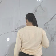 Felpa Con Motivo In Rilievo Design Unico Vari Colori E Misure Per Comfort E Versatilità