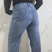 Jeans Leopard Glitterato con Design Fashionabile e Dettagli Glitterati per un Look Elegante e Moderno
