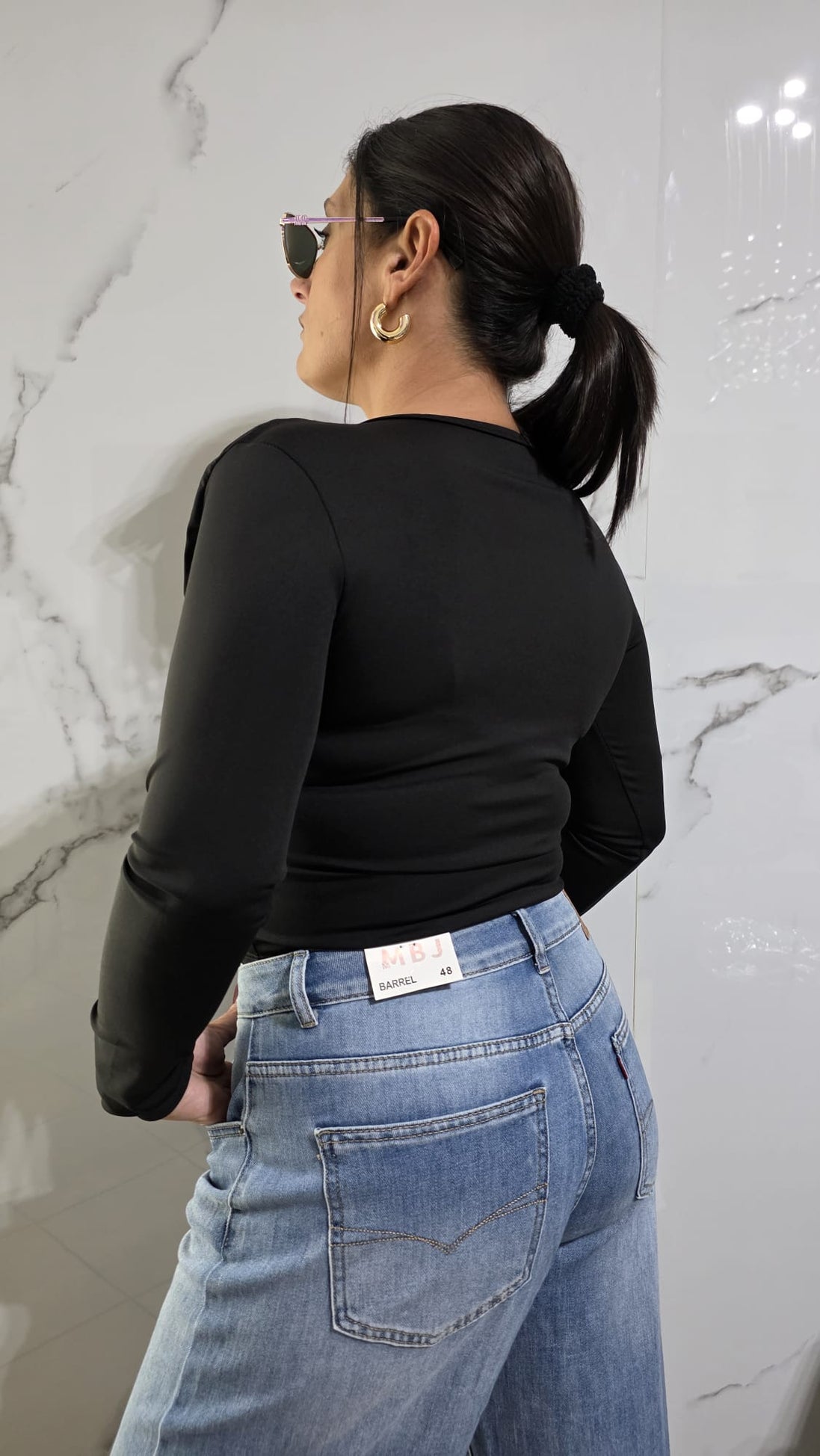 Body Elegante con Scollatura a V e Dettaglio Metallico
