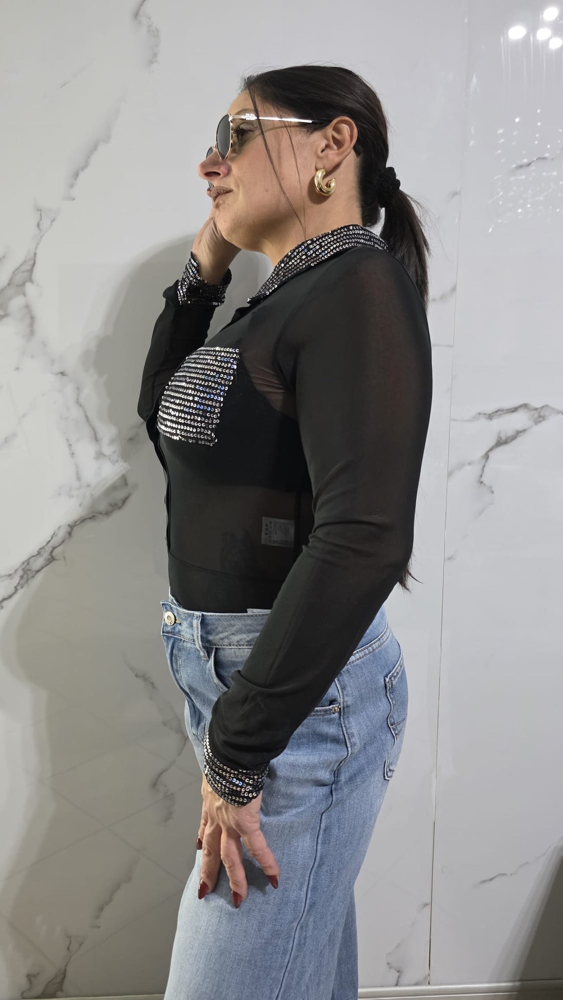 Body Elegante con Dettagli in Strass e Collo Classico