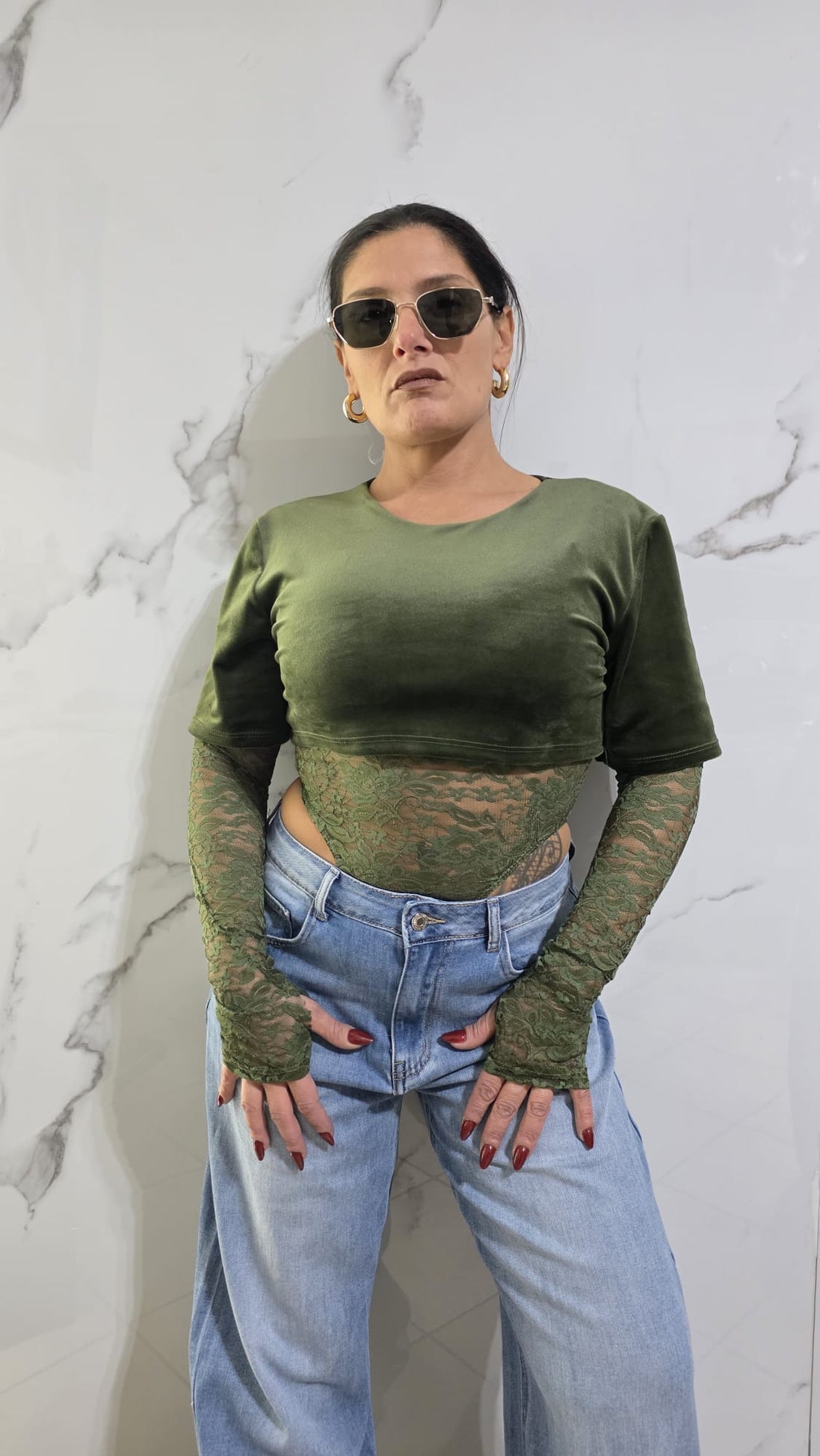 Body Verde Scuro con Maniche Lunghe e Dettagli in Pizzo per Donna Stile Elegante e Moderno