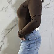 Body Elegante con Dettagli in Pizzo e Scollatura a V