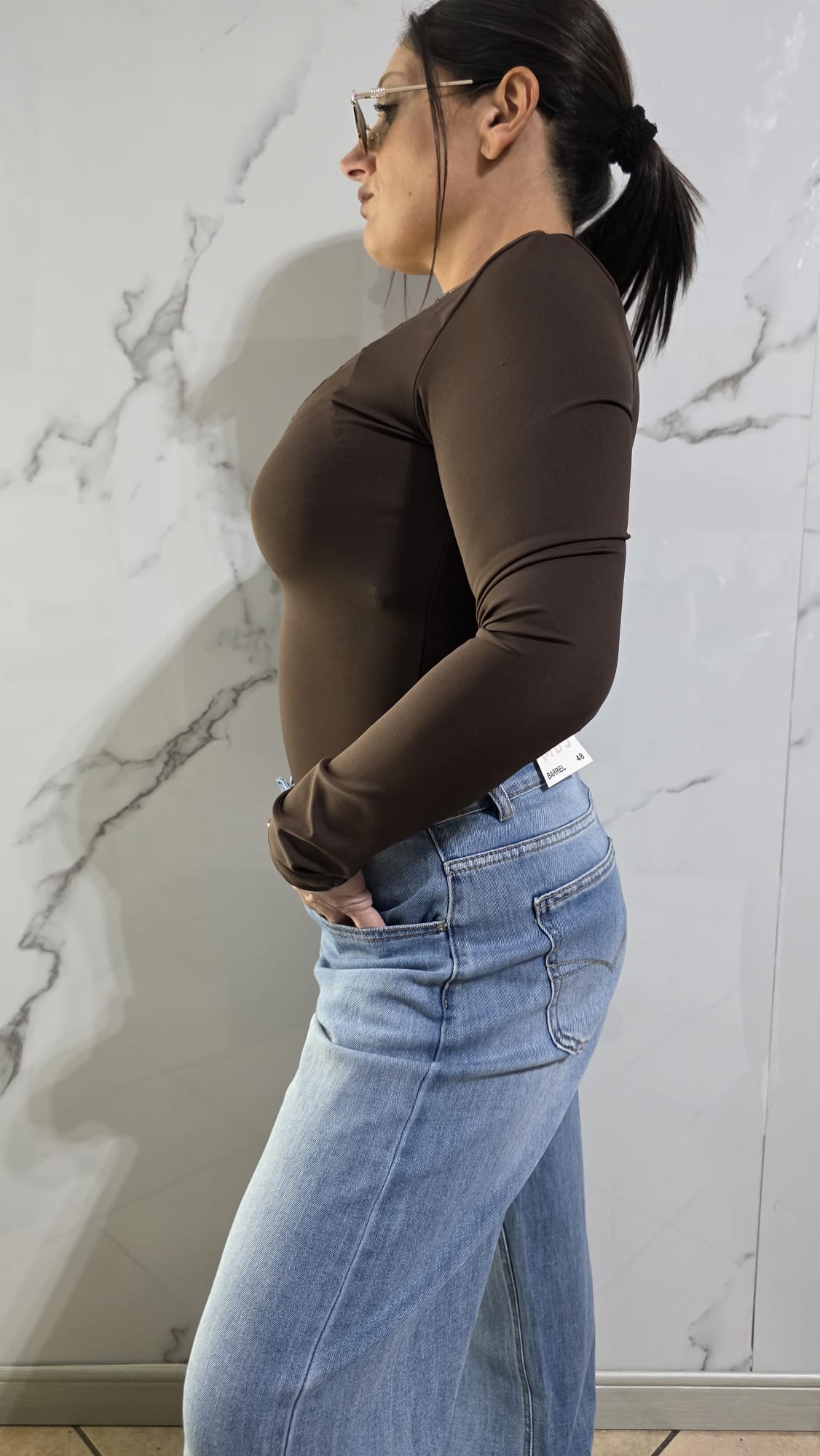 Body Elegante con Dettagli in Pizzo e Scollatura a V