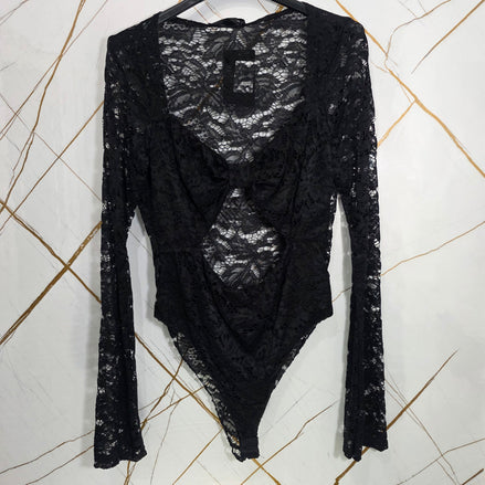 Body in Pizzo con Nodo e Dettaglio Cut-Out