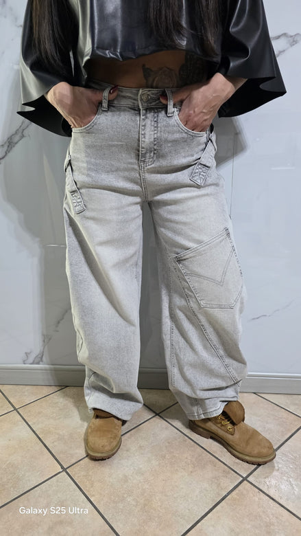 Jeans Cargo in Denim Grigio con Tasche Laterali e Design Casual per Uomo e Donna