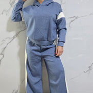 Tuta Completa Blu con Cappuccio e Dettagli a Contrasto - Stile Sportivo e Casual