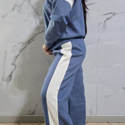 Tuta Completa Blu con Cappuccio e Dettagli a Contrasto - Stile Sportivo e Casual