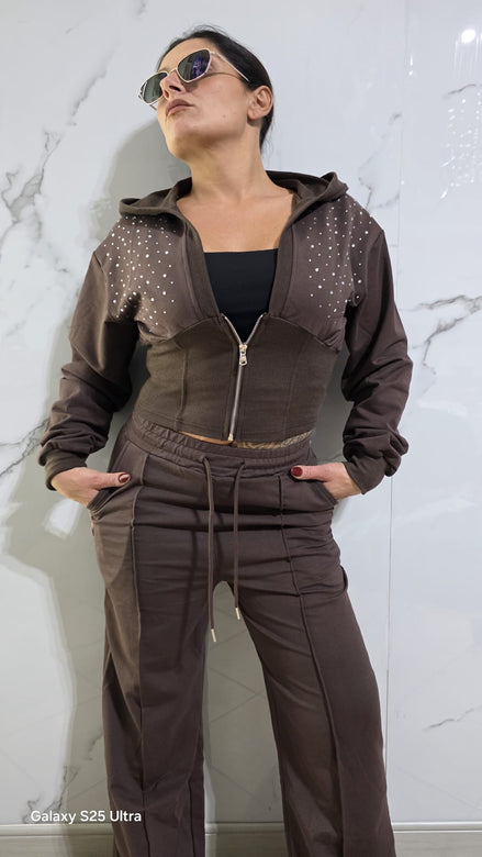 Tuta Completa Sportiva Donna Nero con Dettagli Brillanti e Zip Centrale per un Look Moderno e Funzionale