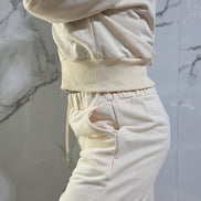 Tuta Completa Donna con Dettagli Glitter in Tessuto Morbido e Confortevole per un Look Elegante e Moderno
