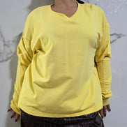 Felpa Gialla con Maniche Lunghe e Collo a V per Donna Comfortabile e Versatile