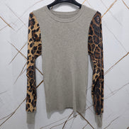 Maglia a Maniche Lunghe con Dettaglio Animalier - Comfort e Stile per Varie Occasioni - Capo Versatile e Originale