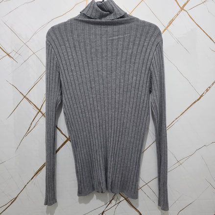 Maglia a Coste con Collo Alto in Tessuto Elasticizzato per Comfort e Stile Ideale per Giornate Fresche