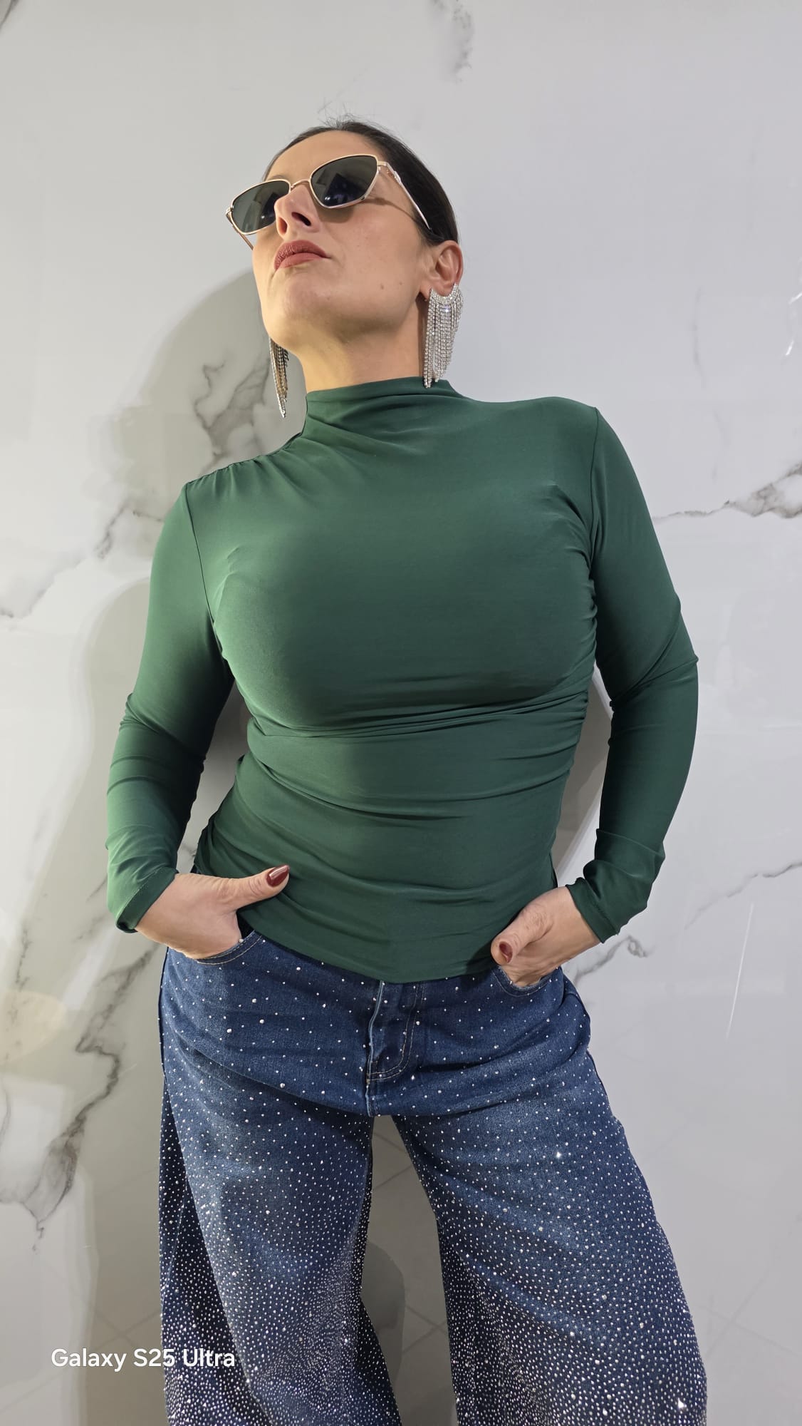 Maglia Verde Lunga Manica con Design Ruché per un Look Elegante e Comfortabile