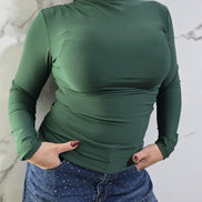 Maglia Verde Lunga Manica con Design Ruché per un Look Elegante e Comfortabile