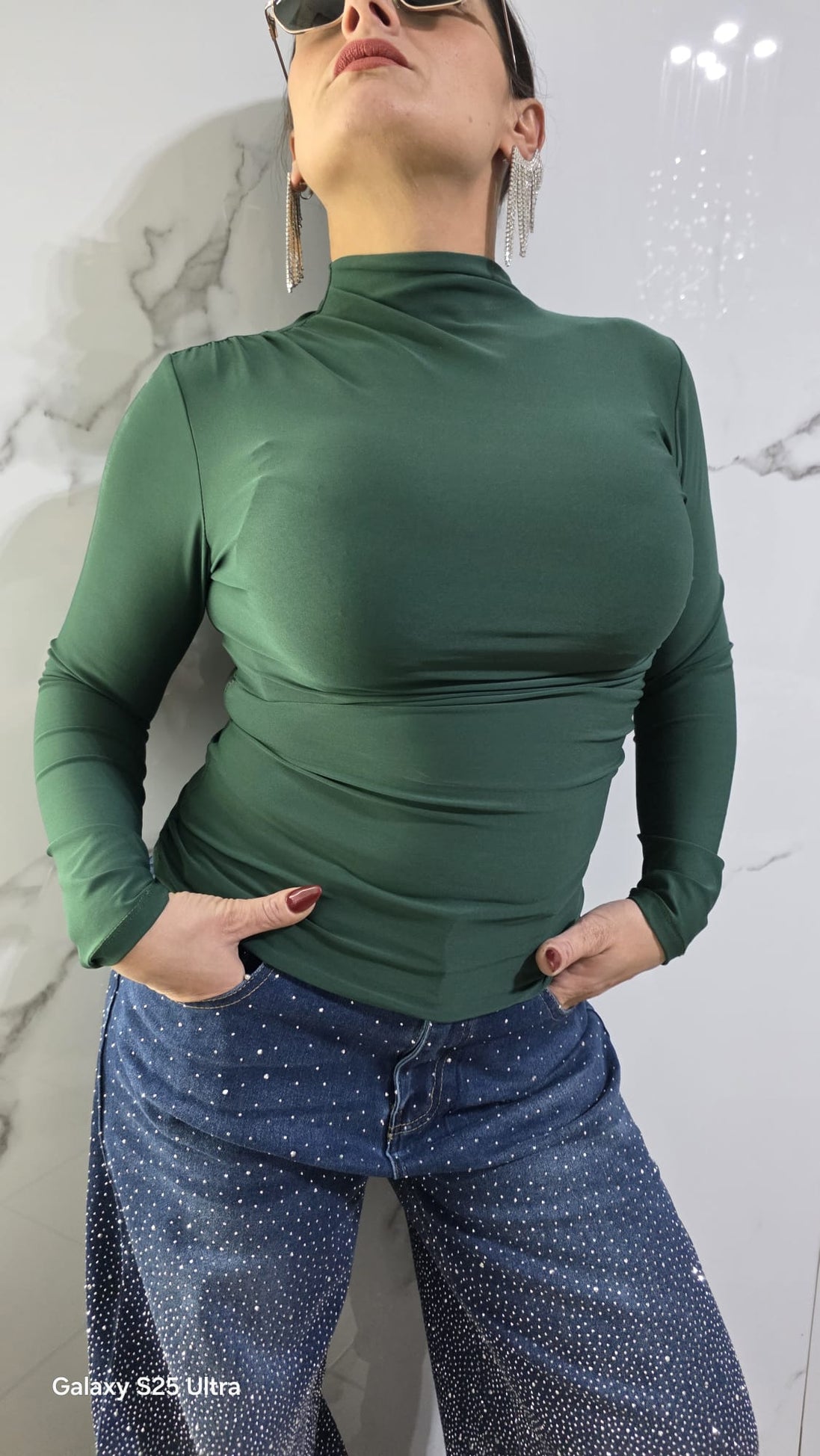 Maglia Verde Lunga Manica con Design Ruché per un Look Elegante e Comfortabile