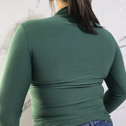 Maglia Verde Lunga Manica con Design Ruché per un Look Elegante e Comfortabile