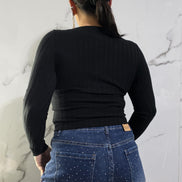 Maglia a Costina Nero con Maniche Lunghe e Design Elegante per Look Casual