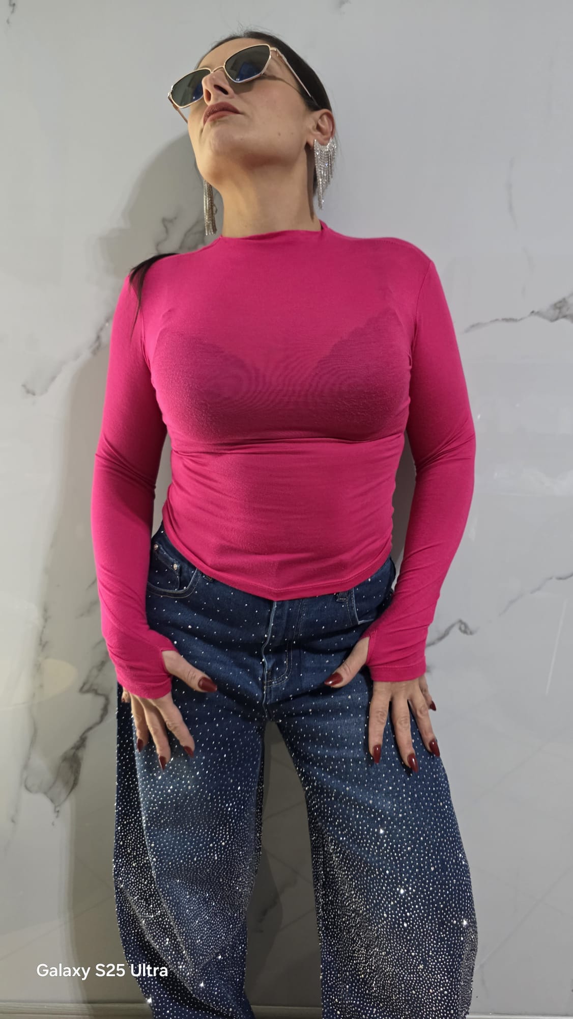 T-shirt Semplice Aderente in Rosso con Maniche Lunghe e Taglio Adatto per un Look Moderno e Comfortabile