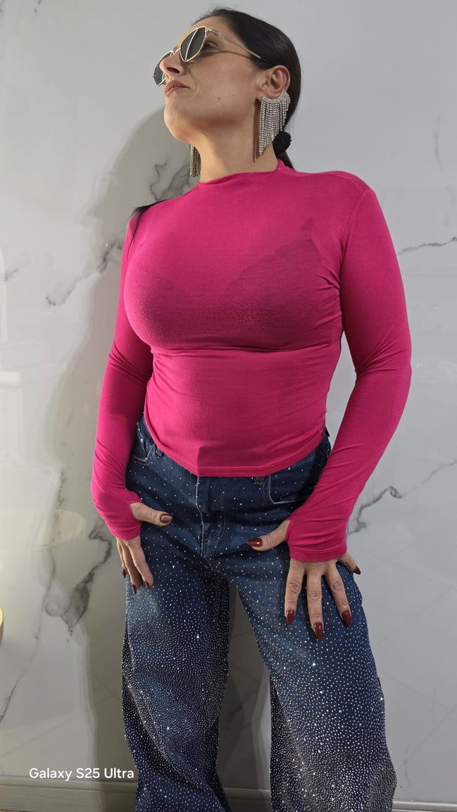T-shirt Semplice Aderente in Rosso con Maniche Lunghe e Taglio Adatto per un Look Moderno e Comfortabile