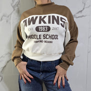 Hawkins Spirit Felpa Donna Awkins Middle School 1983-2017 Nero Bianco Stile Casual Comfortabile con Logo Vintage per Fan della Cultura Pop Design Unico Sportivo
