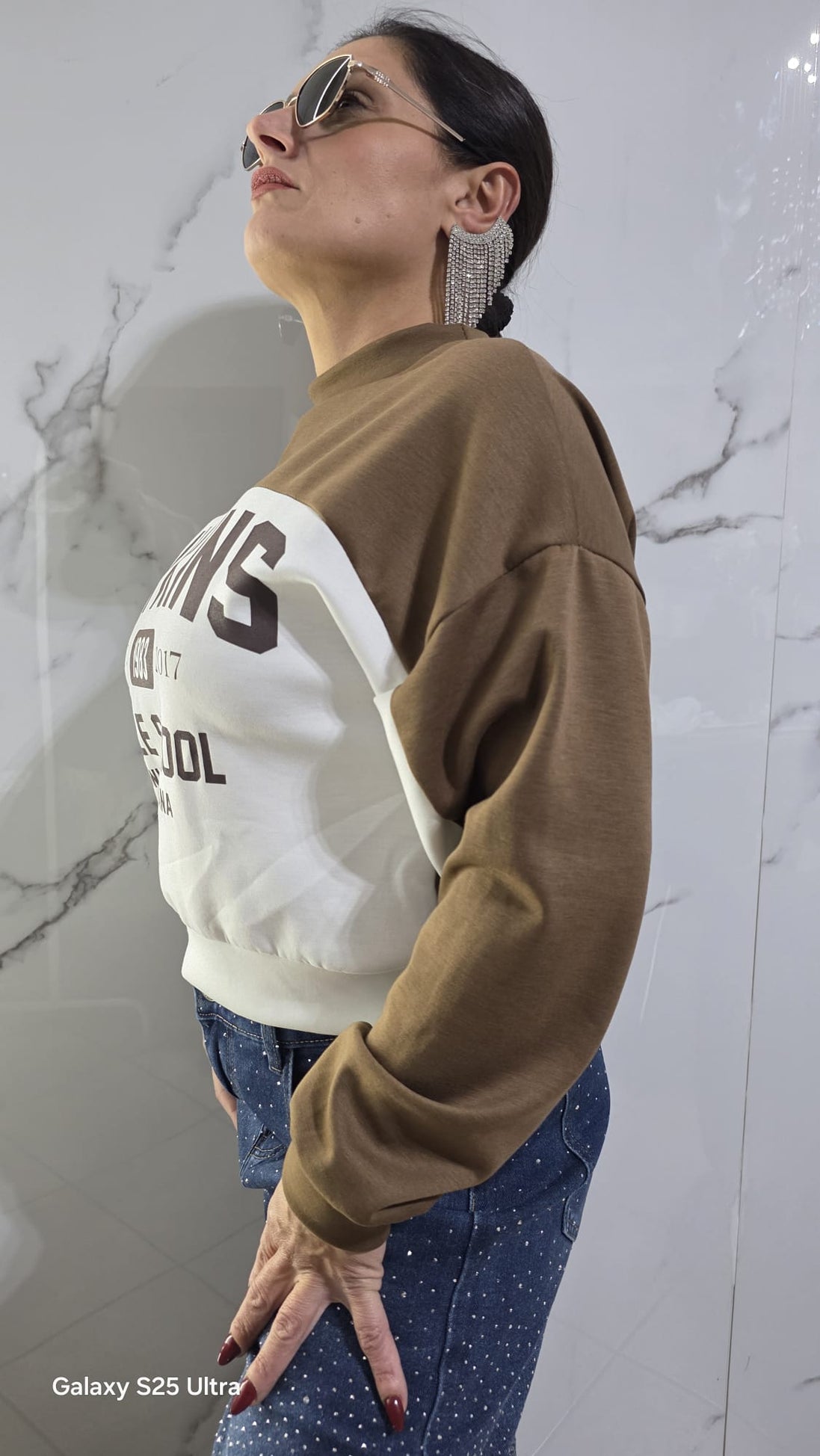 Hawkins Spirit Felpa Donna Awkins Middle School 1983-2017 Nero Bianco Stile Casual Comfortabile con Logo Vintage per Fan della Cultura Pop Design Unico Sportivo