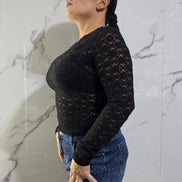 Maglia in Rete Nera con Maniche Lunghe e Dettagli in Rete per un Look Elegante e Moderno