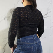 Maglia in Rete Nera con Maniche Lunghe e Dettagli in Rete per un Look Elegante e Moderno