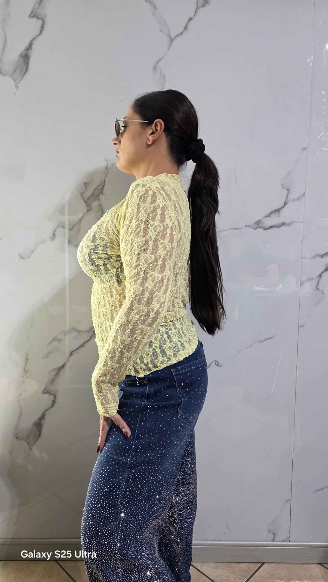 Maglia in Pizzo Blu Scuro con Maniche Lunghe per Donna Elegante