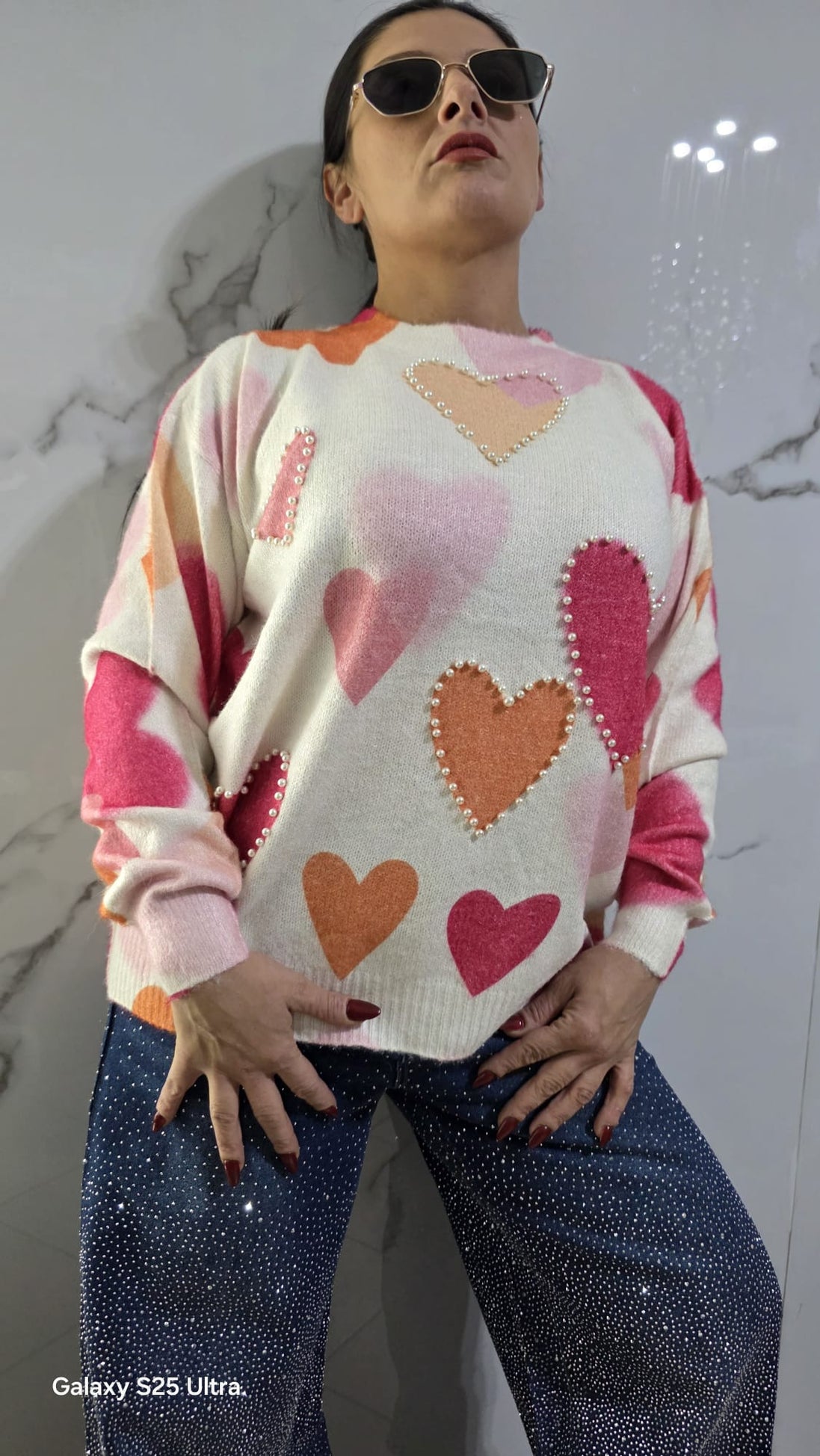 Maglione Donna con Cuori Colorati in Rosa e Arancione Stile Casual e Comodo per Ogni Giorno