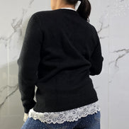 Cardigan Nero con Dettagli in Pizzo Bianco per Donna Elegante e Comfortabile