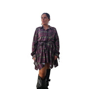 Vestitino a Camicia in Tessuto a Quadri con Cintura e Maniche Lunghe per un Look Elegante e Comfortabile