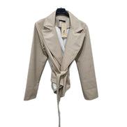 Giacca Chic con Cintura e Collo Scollo in Rosa Pastello per Look Elegante e Moderno