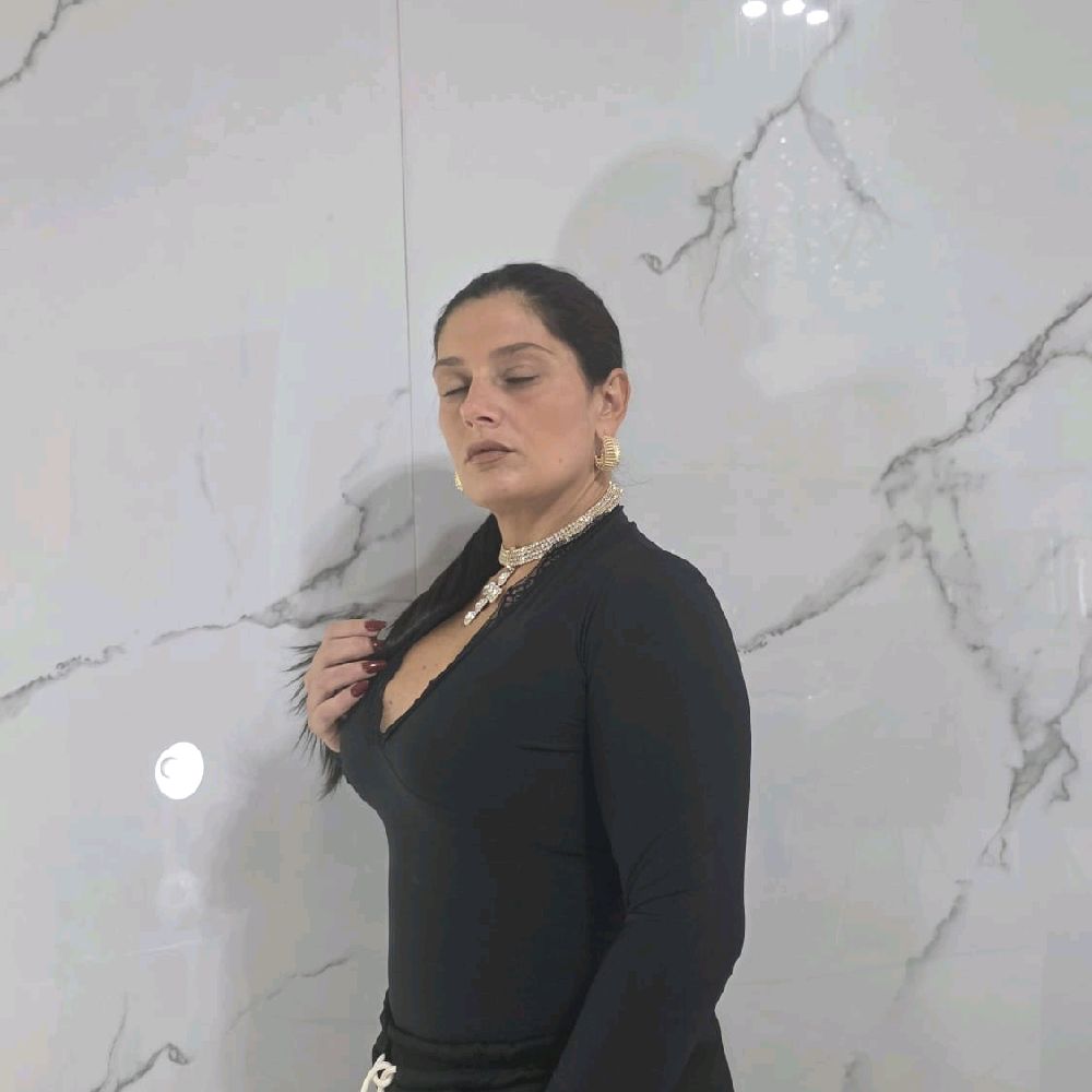 Body con Dettagli in Pizzo Taglia Unica Rosso Elegante e Versatile per Ogni Occasione con Maniche Lunghe e Collo a V Capo Essenziale per il Guardaroba