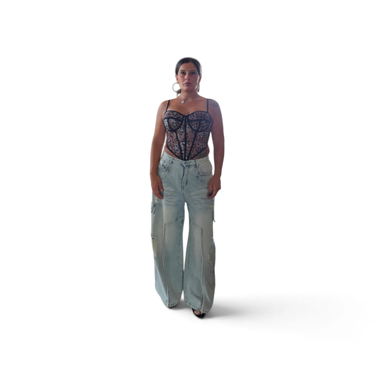 Jeans Cargo con Strappi e Dettagli di Strass per un Look Fashionabile e Moderno