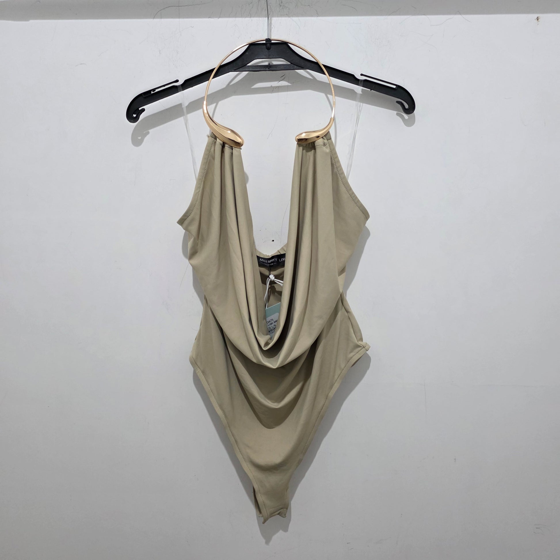 Top Senza Maniche Donna in Cotone Marrone con Collo a V e Dettagli 