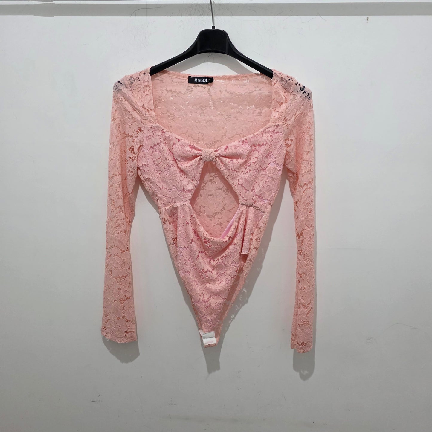Body in Pizzo con Nodo e Dettaglio Cut-Out
