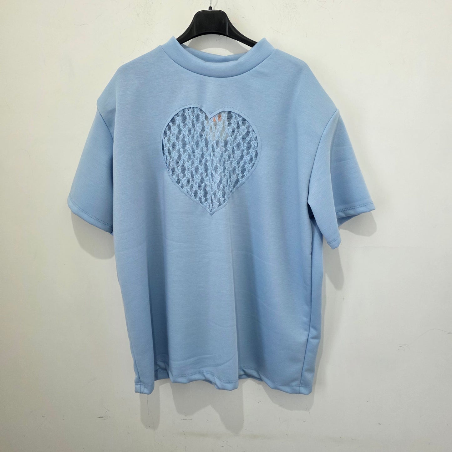 T-Shirt con Applicazione in Pizzo a Cuore in Colore Blu Chiaro  Donna