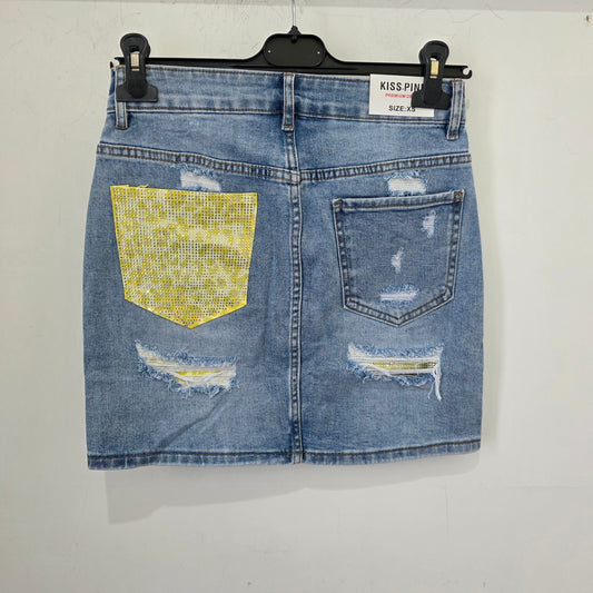 Kiss Pink Gonna di Jeans Rovinata con Dettagli Colorati e Tasche 