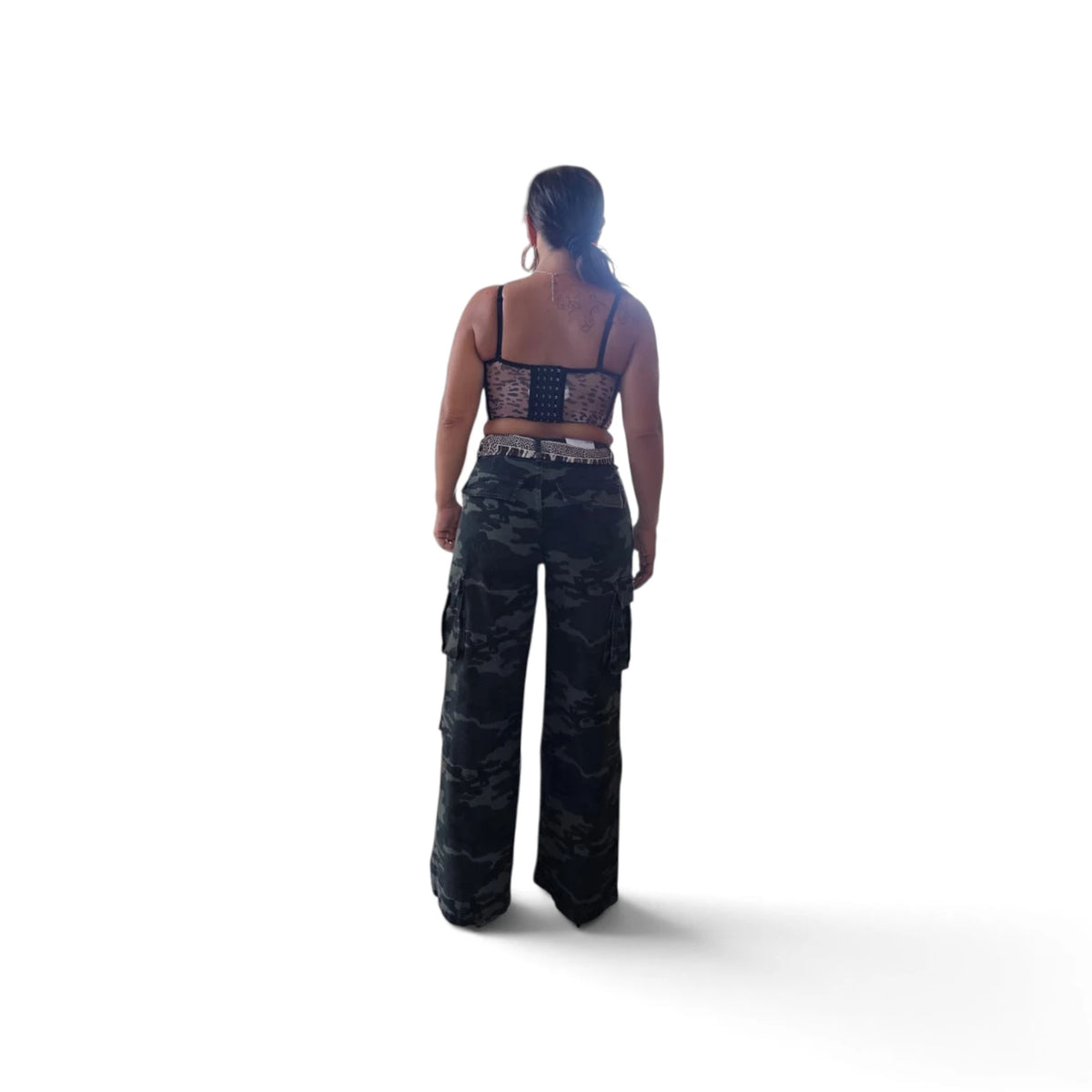 Jeans Militare in Stile Camouflage con Cintura Leopardata per Look Casual e Fashionabile Design Unico e Versatile