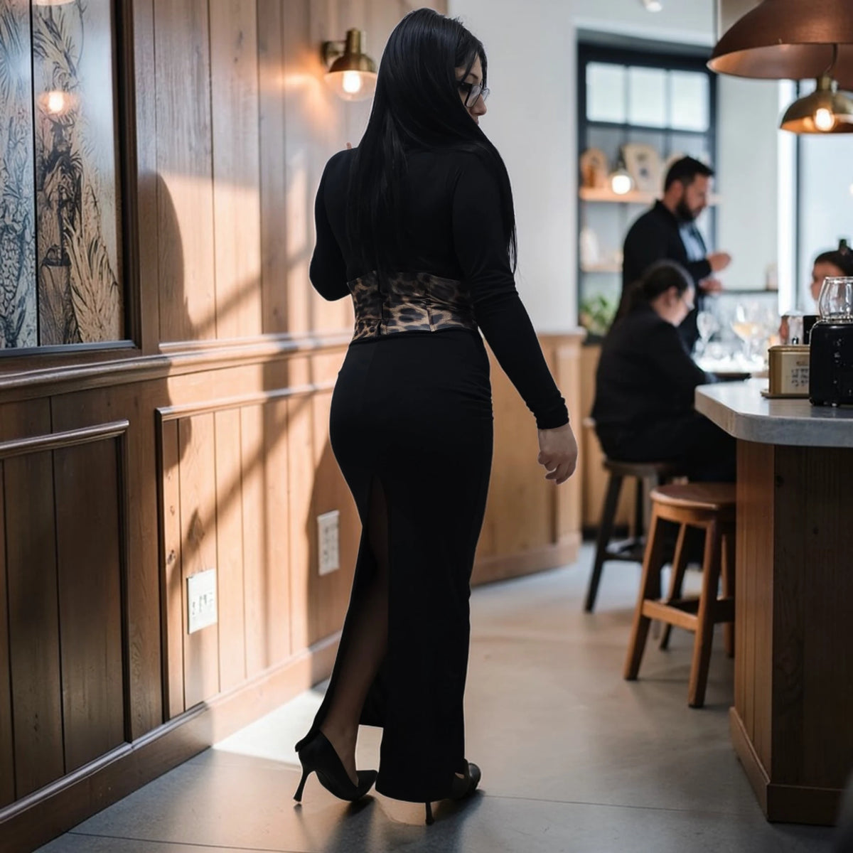 Abito Lungo con Top in Stile Animalier Nero e Leopardato per Donna Elegante e Moderno