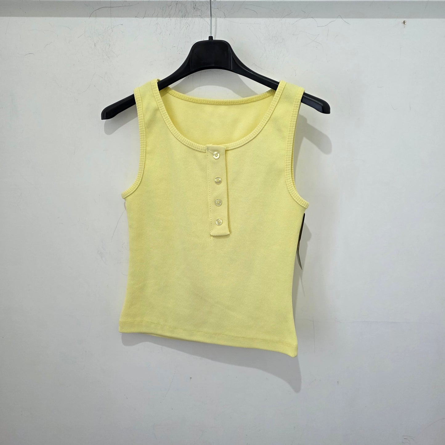 Canottiera con Bottoni e Design 