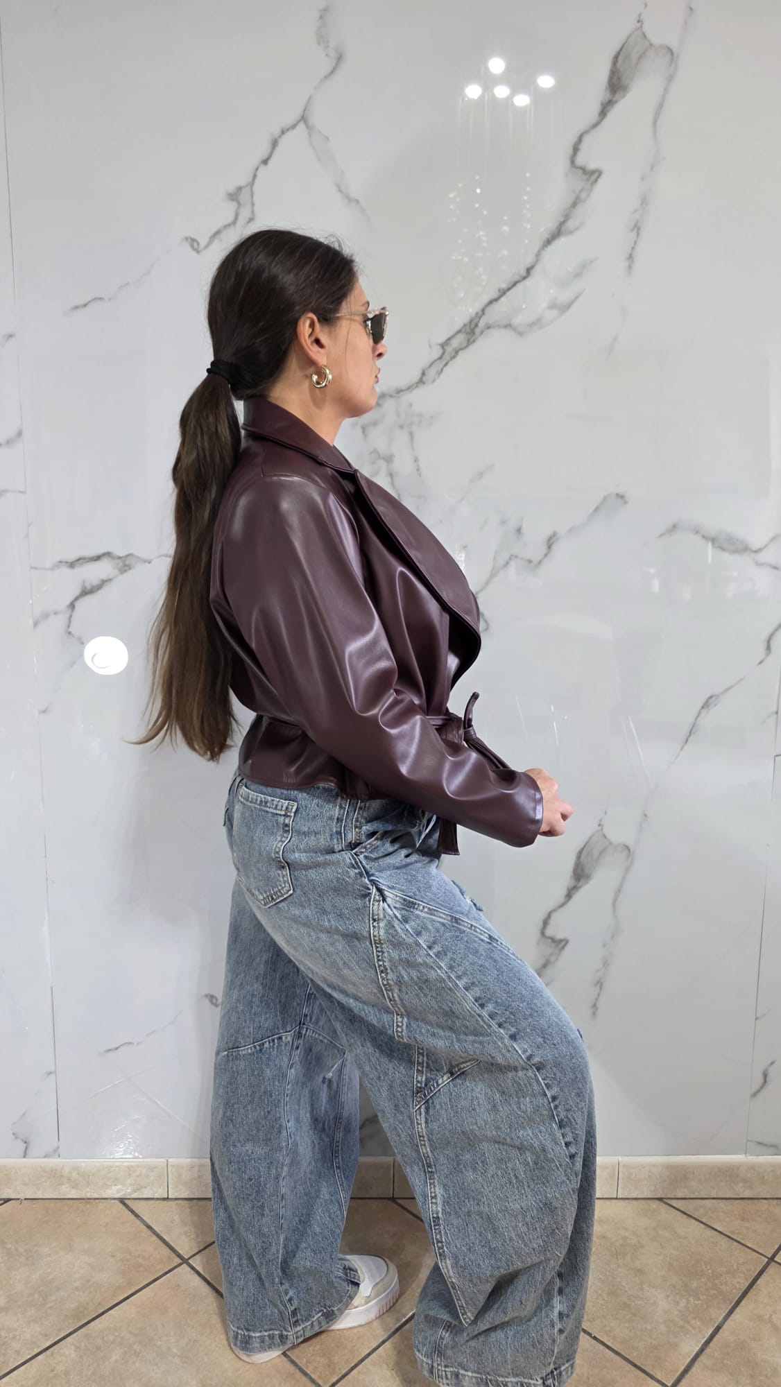 Giacca Chic con Cintura e Collo Scollo in Rosa Pastello per Look Elegante e Moderno
