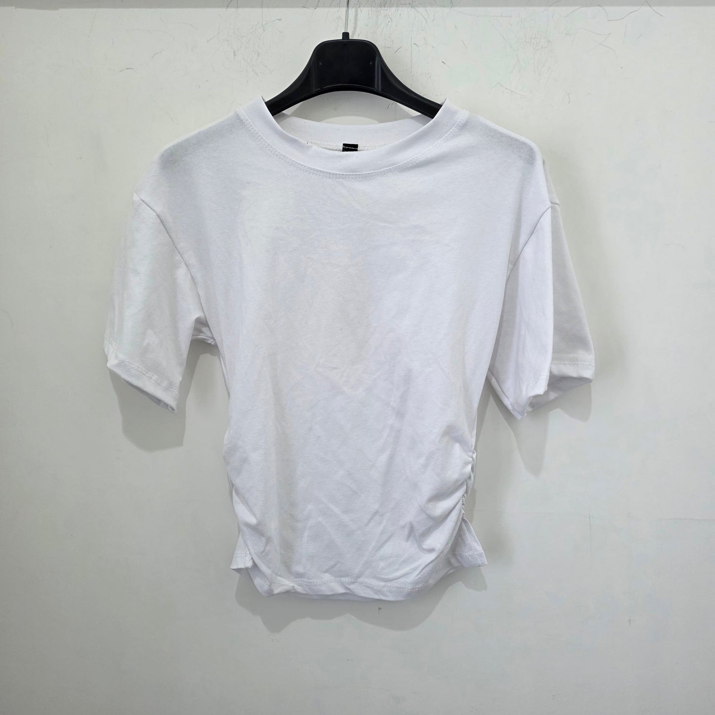 T-shirt con Arricciatura Laterale e Maniche Corte in Nero Stile Casual