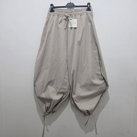 Pantaloni Neri a Gamba Larga con Cordoncino e Fiocco in Tessuto Morbido per Donna Stile Elegante e Comodo