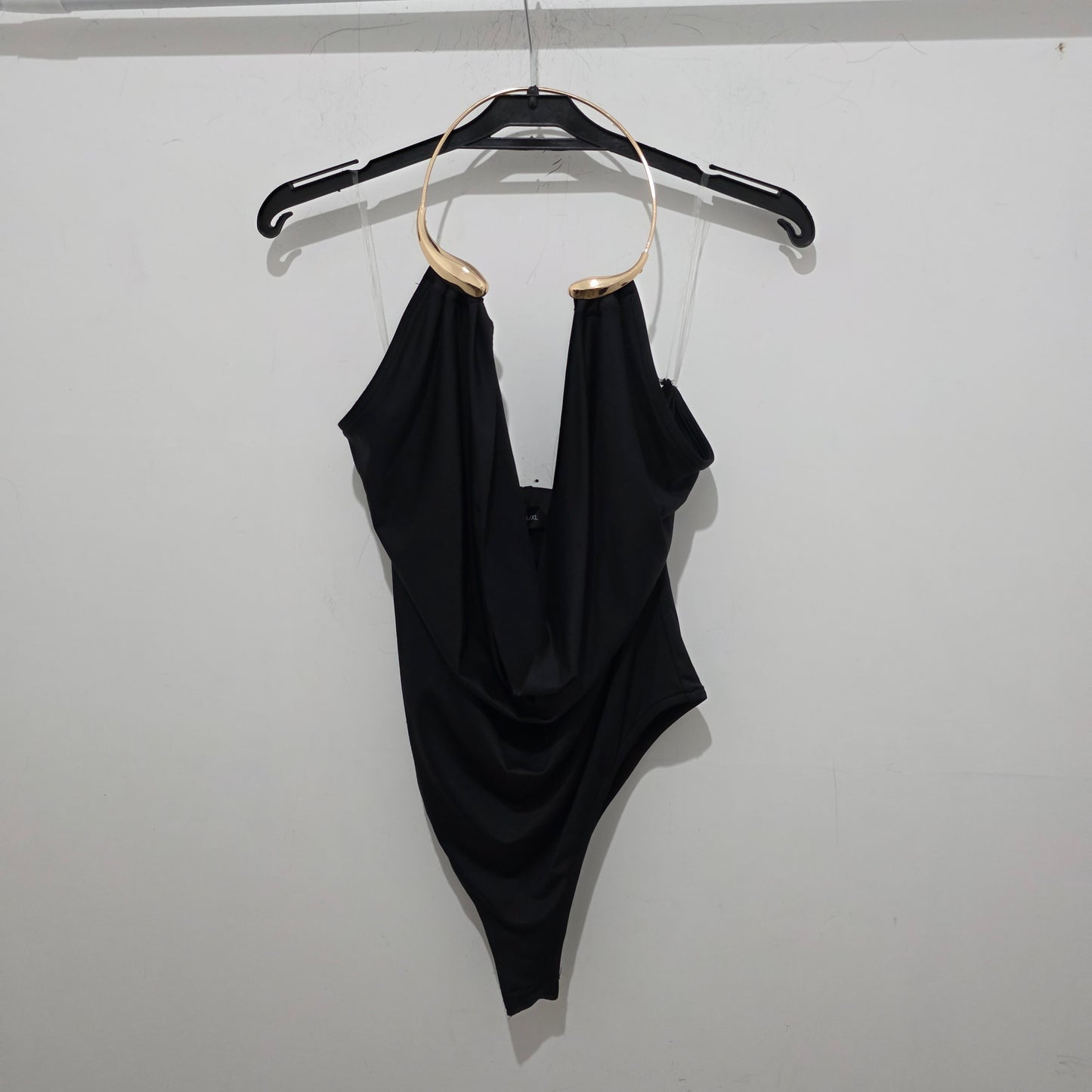 Top Senza Maniche Donna in Cotone Marrone con Collo a V e Dettagli 